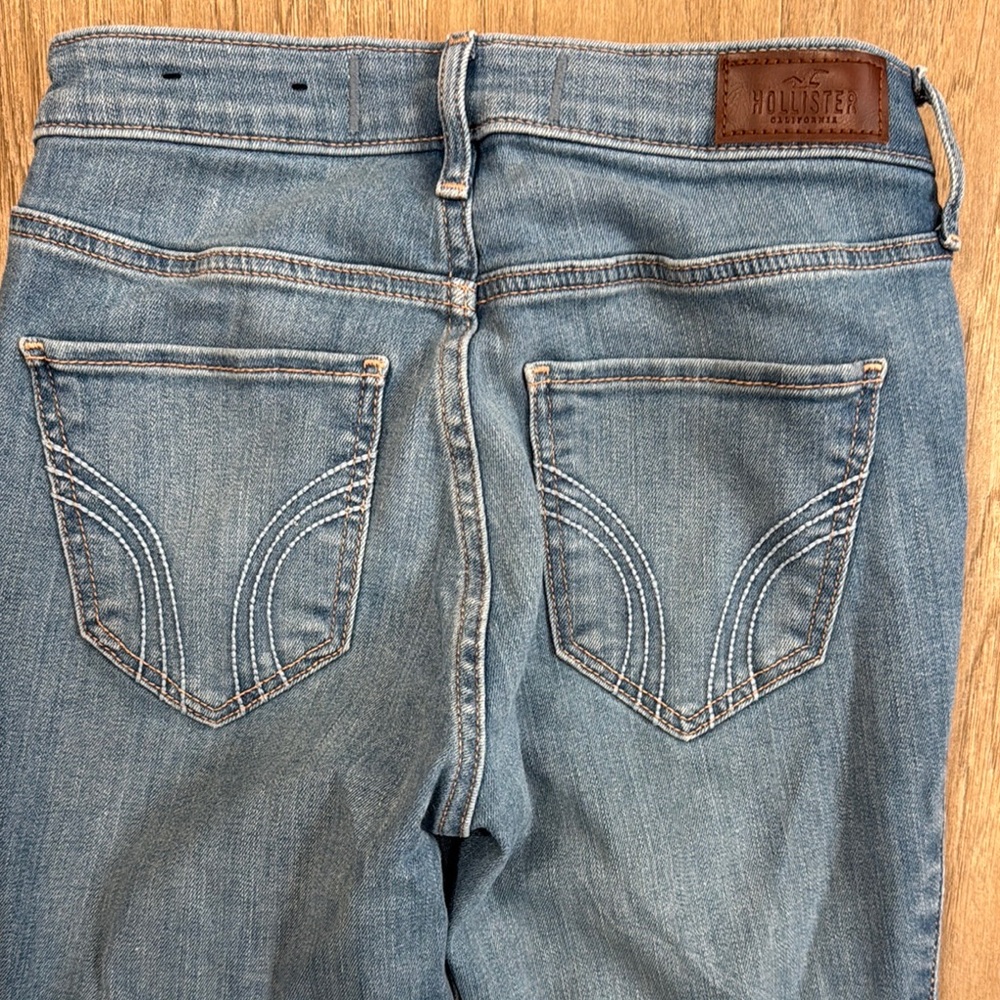 Hollister Blue Skinny Distressed Jeans with Tapered Legs Size 25x27 - Picture 5 of 5